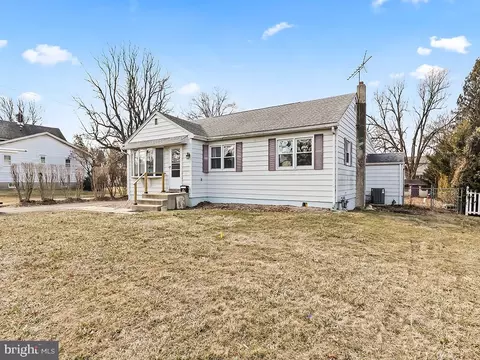 177 Paxson Ave, Hamilton, NJ 08690