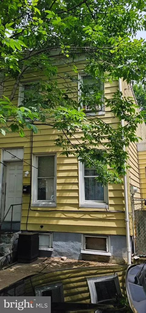 386 3rd St, Trenton, NJ 08611