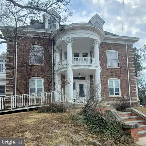 1212 Stuyvesant Ave, Trenton, NJ 08618