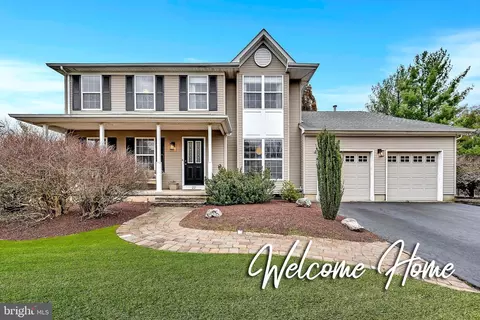 22 Hibiscus Ln, Robbinsville, NJ 08691