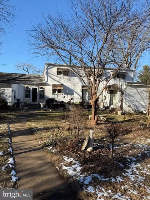 583 Mer-edinburg, Hamilton, NJ 08619