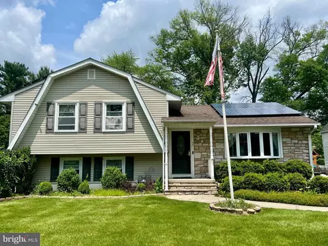 44 Tantum Dr, Hamilton, NJ 08610