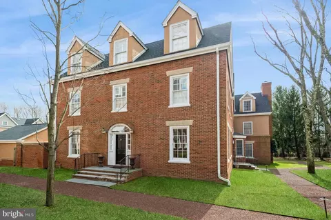 43 Governors Ln, Princeton, NJ 08540