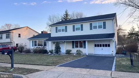 31 Colonial Lake Dr, Lawrence Township, NJ 08648