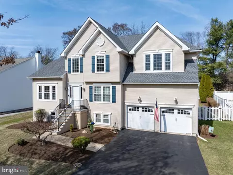 29 Foy Dr, Hamilton, NJ 08690