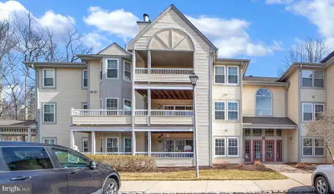 114 Cascade Ct #5, Princeton, NJ 08540