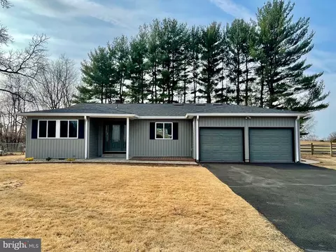 50 Tar Heels Rd, Hamilton, NJ 08619