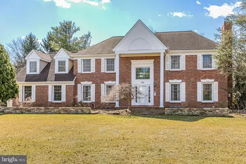 10 Garnet Ln, Princeton Junction, NJ 08550