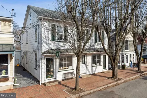 14 Seminary Ave, Hopewell, NJ 08525