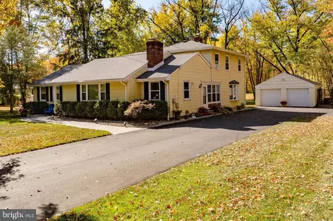 87 Uncle Petes Rd, Hamilton, NJ 08691