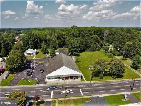43144352 S Broad St, Hamilton, NJ 08620