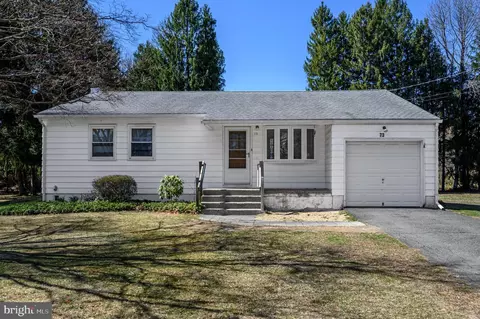 73 Penn Lyle Rd, Princeton Junction, NJ 08550