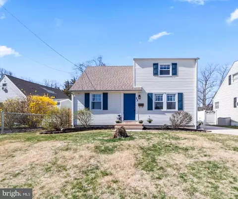 13 Ravine Dr, Hamilton, NJ 08620