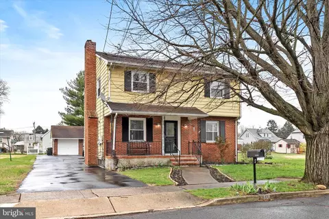 446 Trinity Ave, Hamilton, NJ 08619