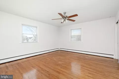 Bedroom - 446 Trinity Ave, Hamilton, NJ 08619 photo 4 of 4