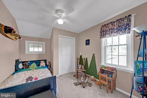 Bedroom - 17 Van Duyn Dr, Ewing, NJ 08618 photo 4 of 6