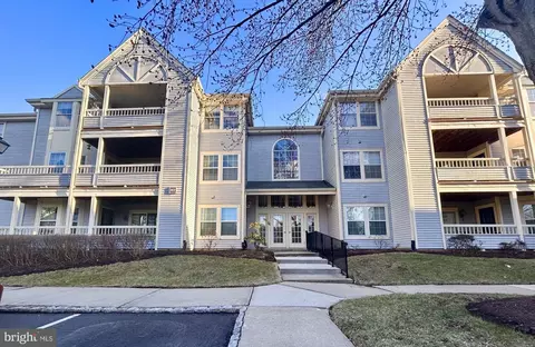 307 Trinity Ct #10, Princeton, NJ 08540