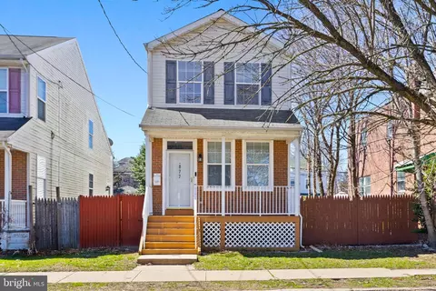 877 Park Ave, Trenton, NJ 08629