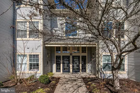 111 Biscayne Ct #8, Princeton, NJ 08540