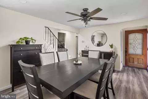 Entry Way - 39 Stratford Ave, Ewing, NJ 08618 photo 5 of 9