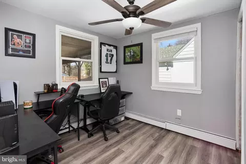 Entry Way - 39 Stratford Ave, Ewing, NJ 08618 photo 6 of 9