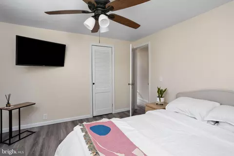 Bedroom - 39 Stratford Ave, Ewing, NJ 08618 photo 2 of 5