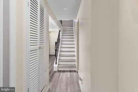 Entry Way - 39 Stratford Ave, Ewing, NJ 08618 photo 8 of 9