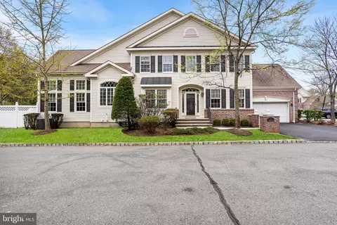 34 Schindler Ct, Lawrence Township, NJ 08648
