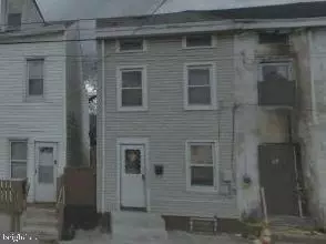 29 Poplar St, Trenton, NJ 08638