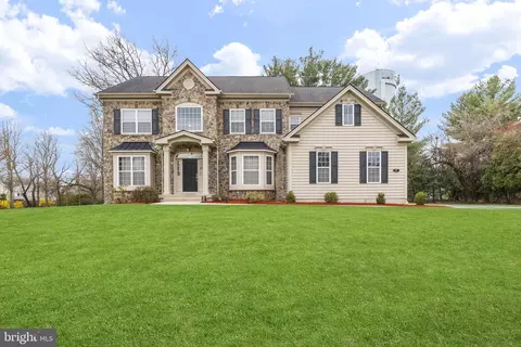 27 Tamar Ct, Lawrenceville, NJ 08648