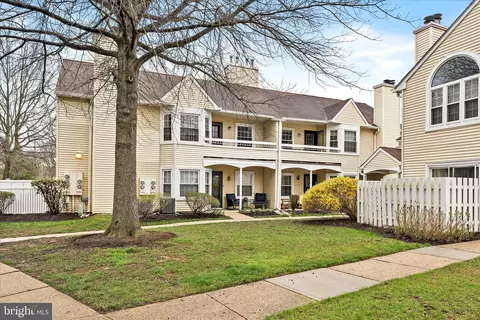 122 Mill Run E, Hightstown, NJ 08520