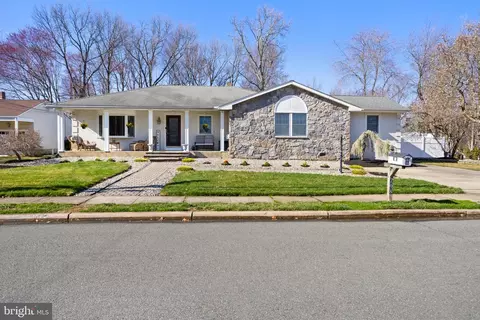 708 Daniels Ave, Hamilton, NJ 08690