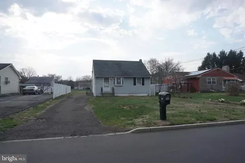 433 Sandalwood Ave, Trenton, NJ 08619