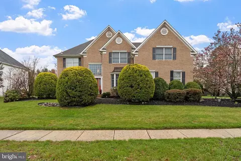 4 Benjamin Ct, West Windsor, NJ 08550