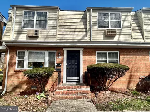 130 The Orch # J, Cranbury, NJ 08512