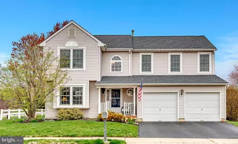 102 Kristopher Dr, Hamilton, NJ 08620