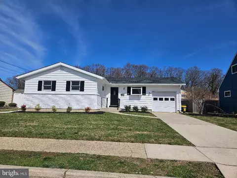 34 Thoreau Rd, Hamilton, NJ 08690