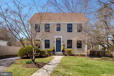 420 Burd St, Pennington, NJ 08534
