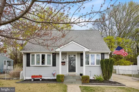 6 Birkshire Rd, Hamilton, NJ 08619