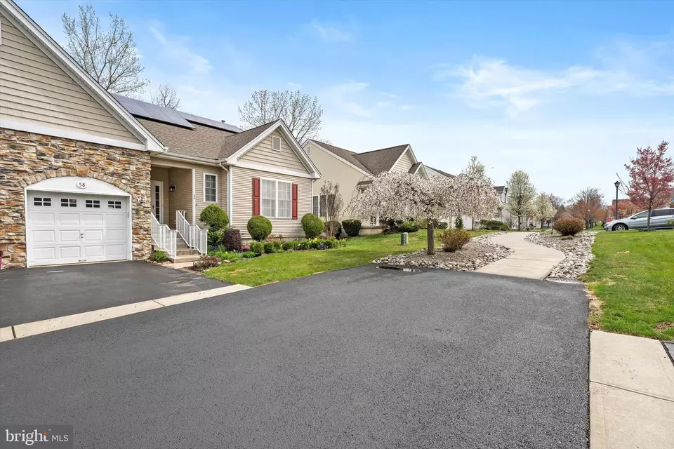  58 Goldfinch Dr, Hamilton, NJ 08690 photo 3