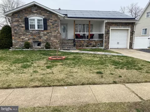 33 Goldey Ave, Hamilton, NJ 08610