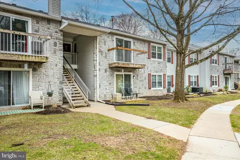 18 Azalea Ct, Lawrence Township, NJ 08648