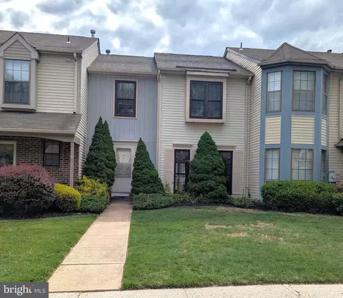 132 Tynemouth Ct, Robbinsville, NJ 08691