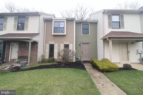 18 Stratton Ct, Robbinsville, NJ 08691
