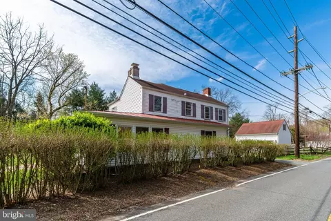 81 Lewisville Rd, Lawrence Township, NJ 08648