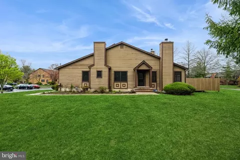 54 Danielle Ct, Lawrenceville, NJ 08648