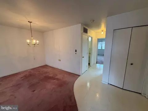4 N Dennison Dr, East Windsor, NJ 08520