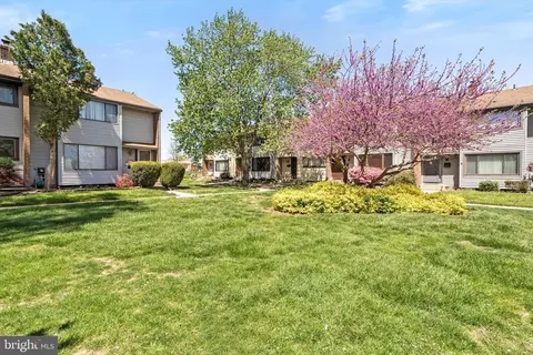 566 Fairfield Rd, East Windsor, NJ 08520