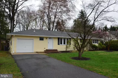 49 Wallace Rd, Princeton Junction, NJ 08550