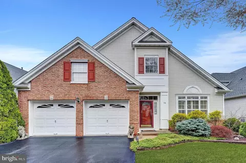 14 Globeflower La, West Windsor, NJ 08550